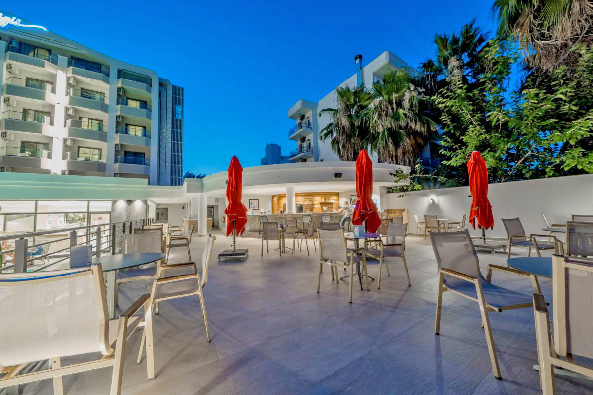 cheap resort hotels to Spend holiday with family