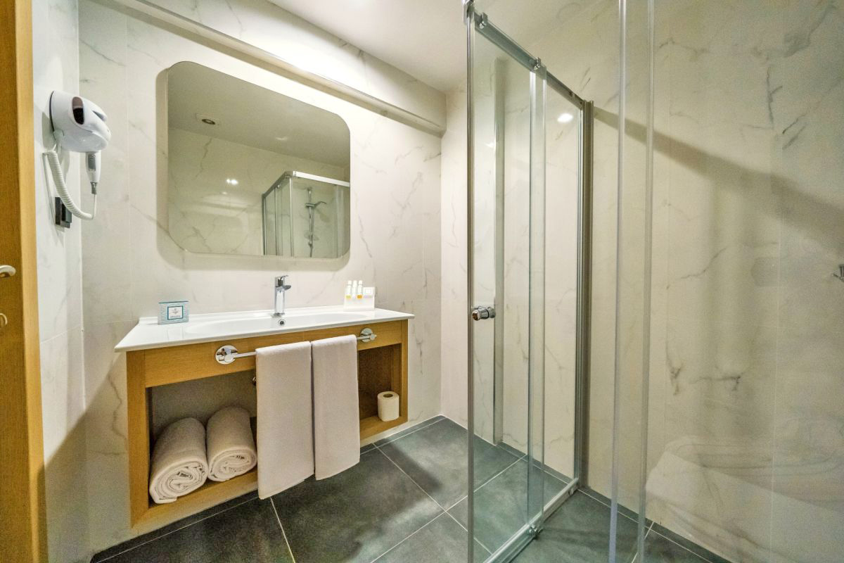 cheap resort hotels to Spend holiday with family