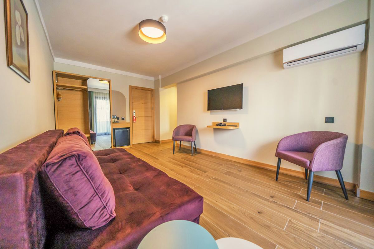 cheap resort hotels to Spend holiday with family