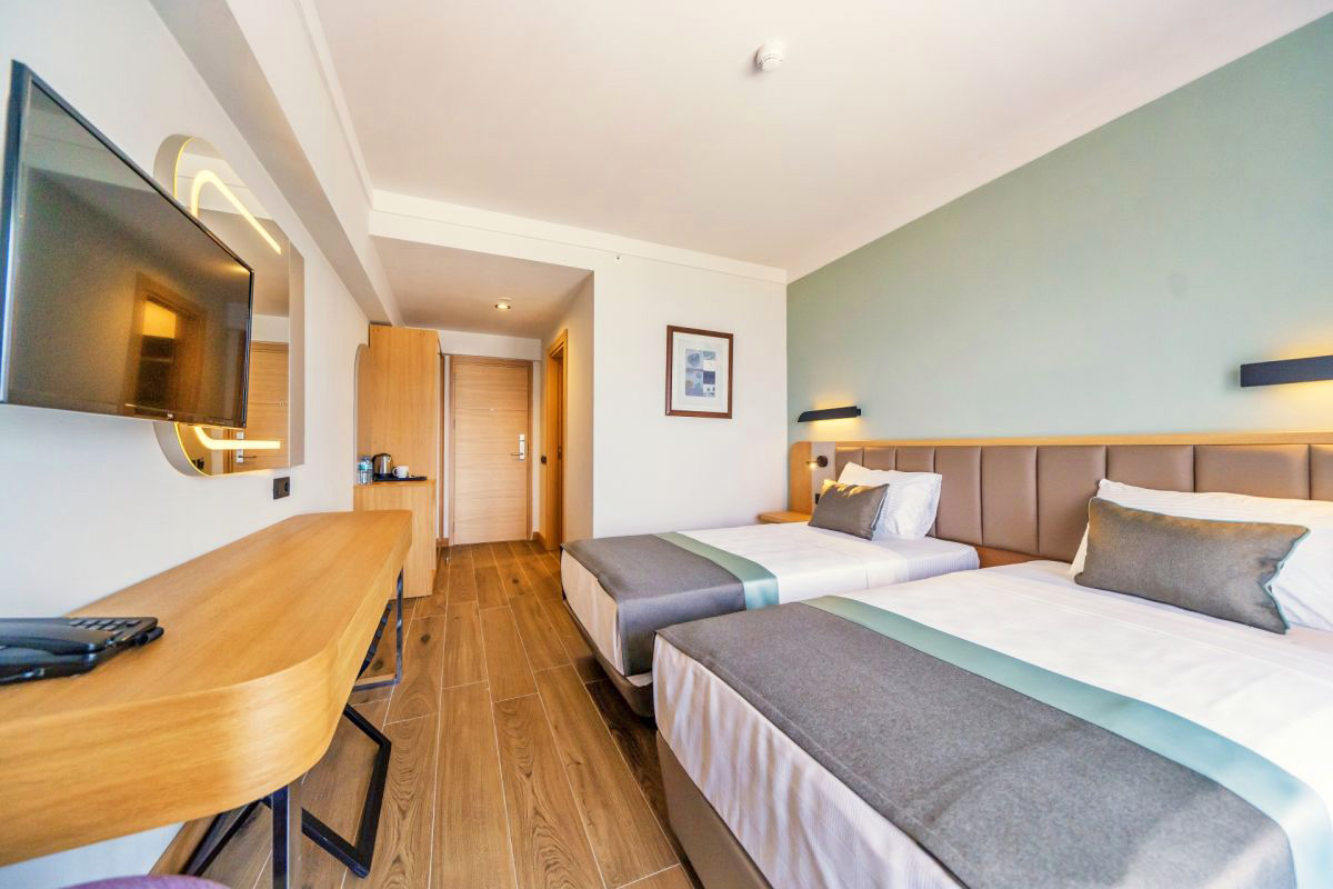 cheap resort hotels to Spend holiday with family