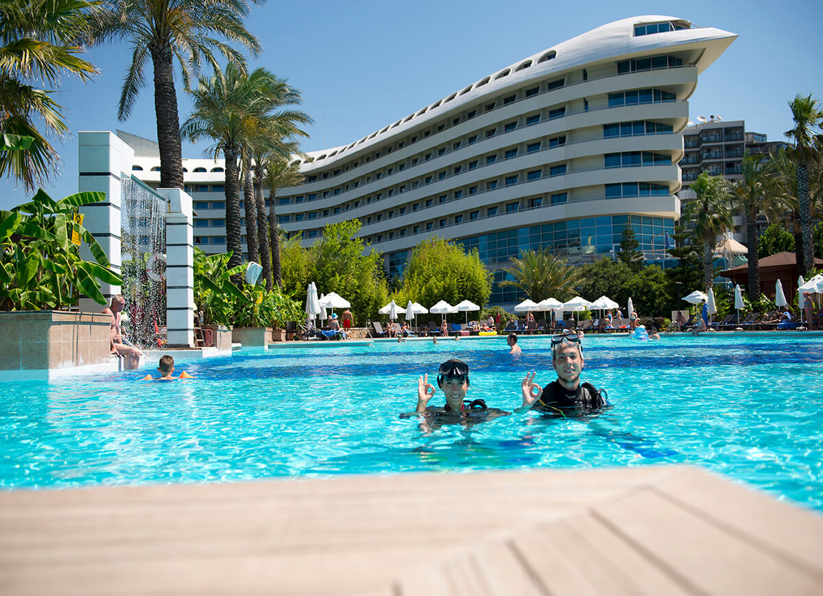 cheap resort hotels in Turkey to Spend holiday with family