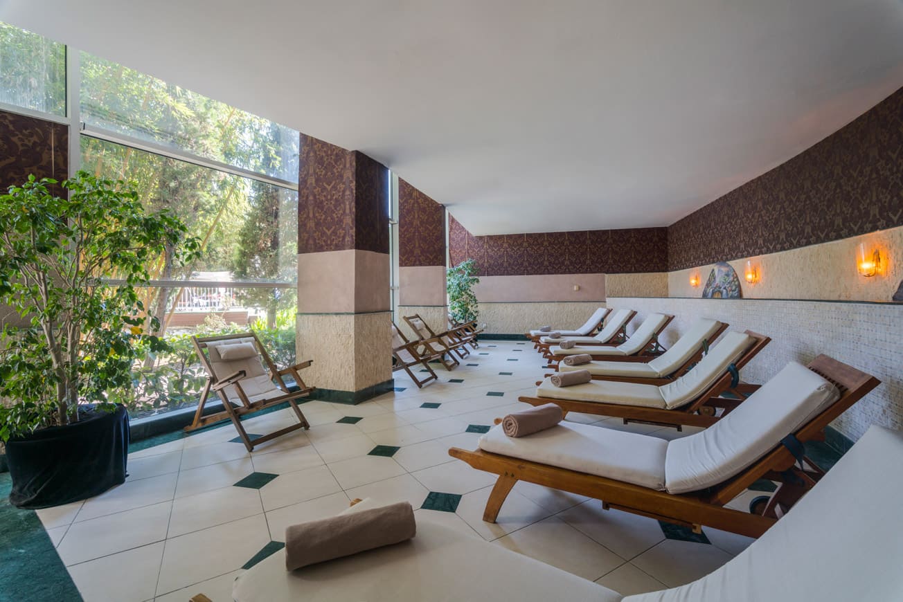 cheap resort hotels in Turkey to Spend holiday with family