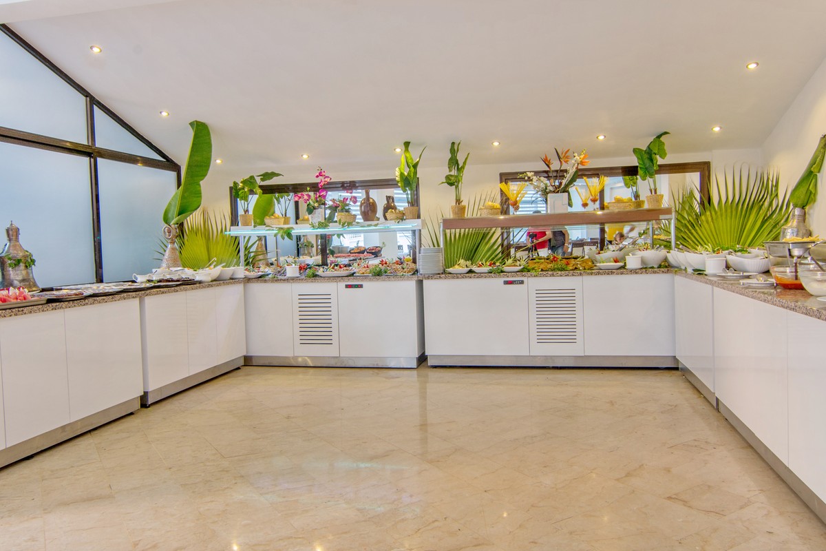 cheap resort hotels to Spend holiday with family