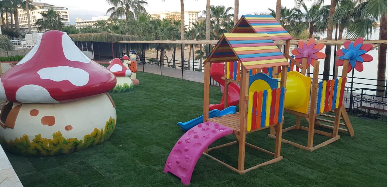 cheap resort hotels to Spend holiday with family