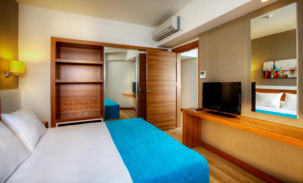 grand park lara hotel bedroom