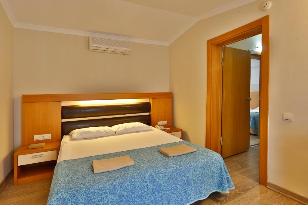 cheap resort hotels to Spend holiday with family