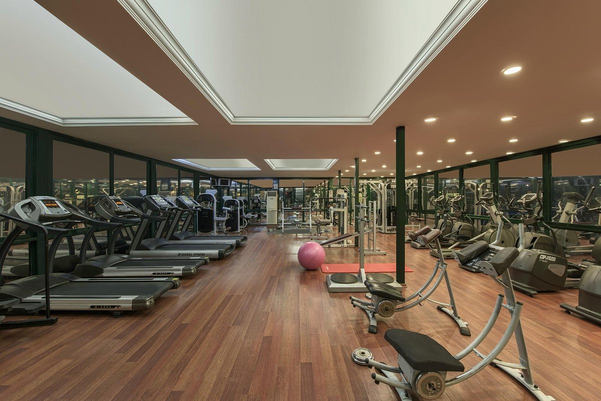 cheap resort hotels to Spend holiday with family