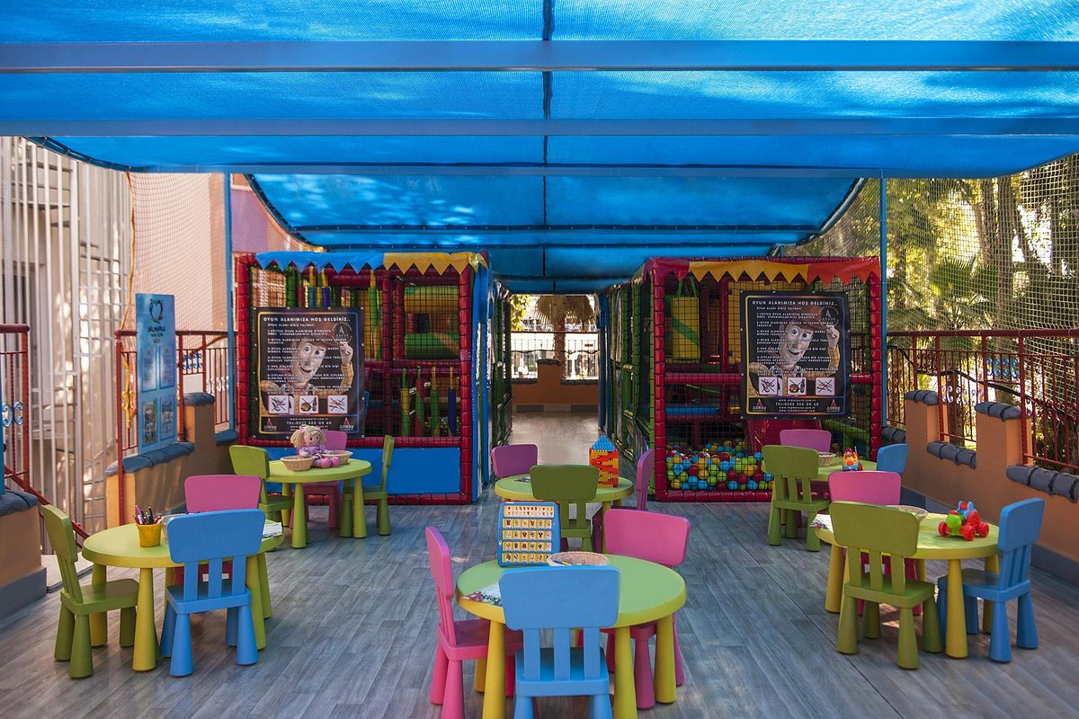 cheap resort hotels to Spend holiday with family