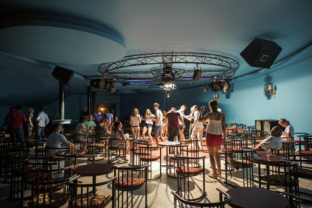 cheap resort hotels to Spend holiday with family