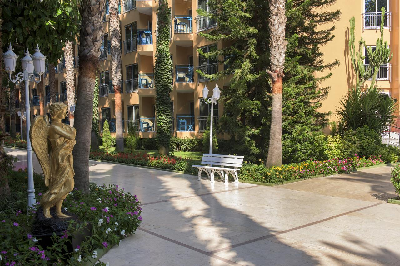 cheap resort hotels to Spend holiday with family