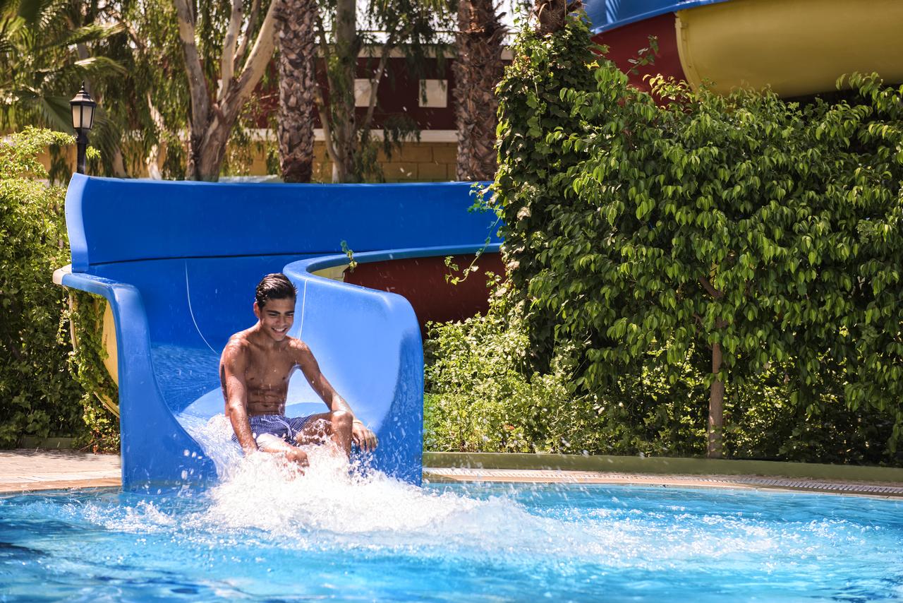 cheap resort hotels to Spend holiday with family