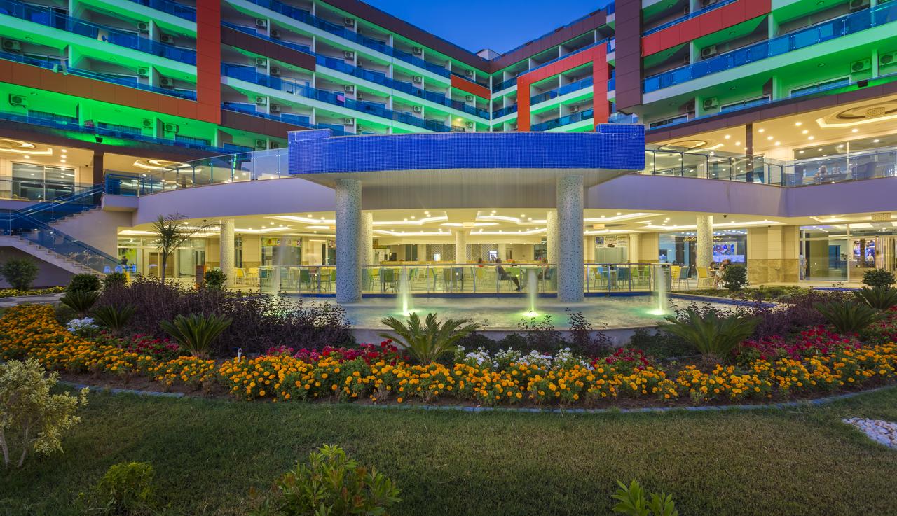 cheap resort hotels to Spend holiday with family