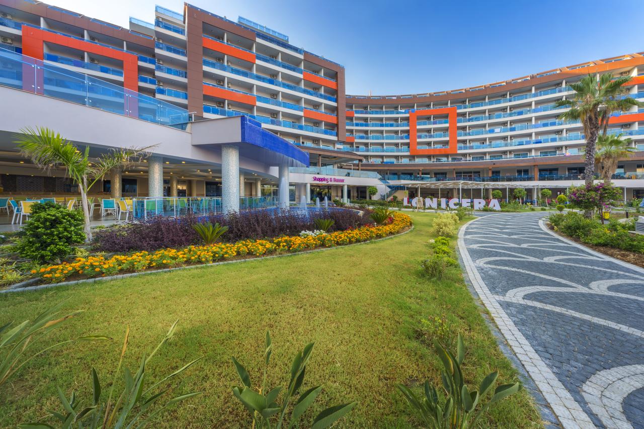 cheap resort hotels to Spend holiday with family