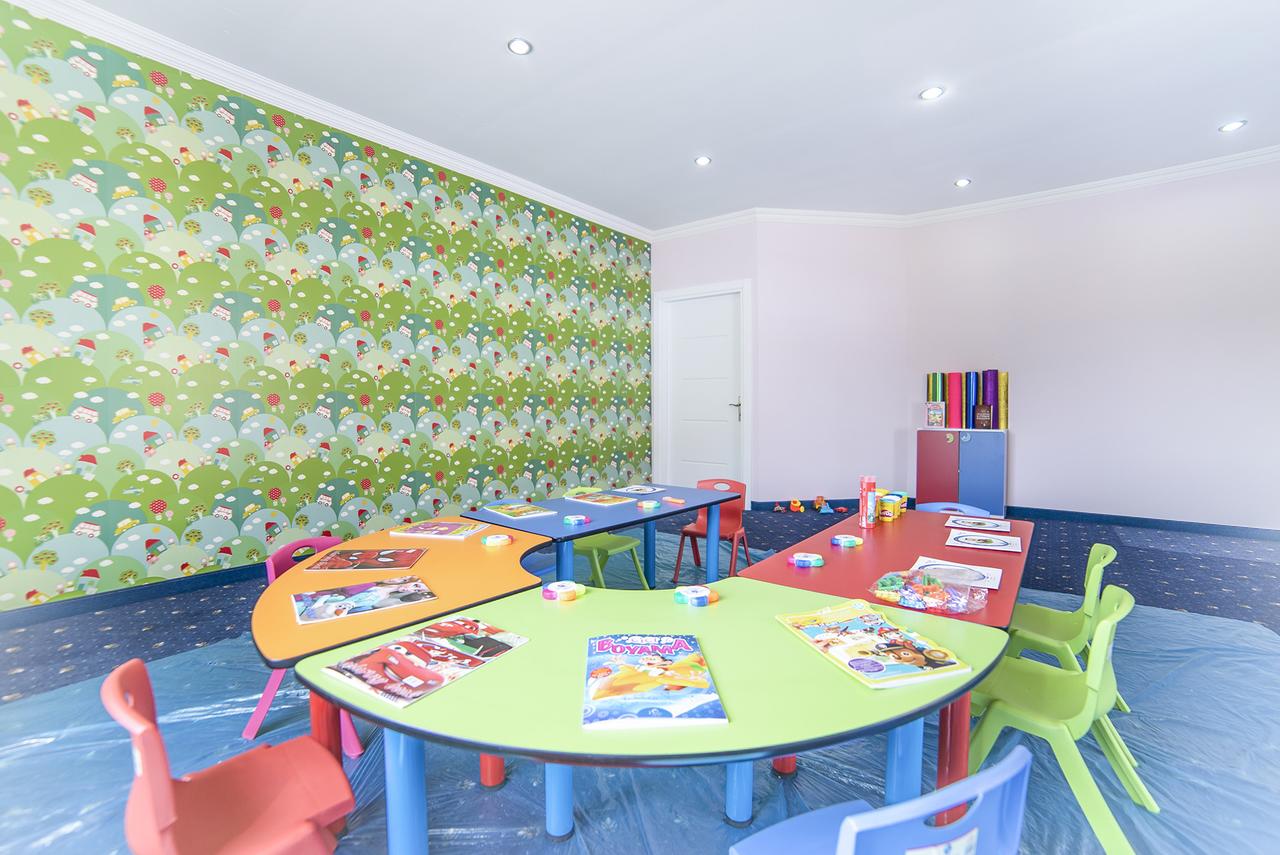 cheap resort hotels to Spend holiday with family