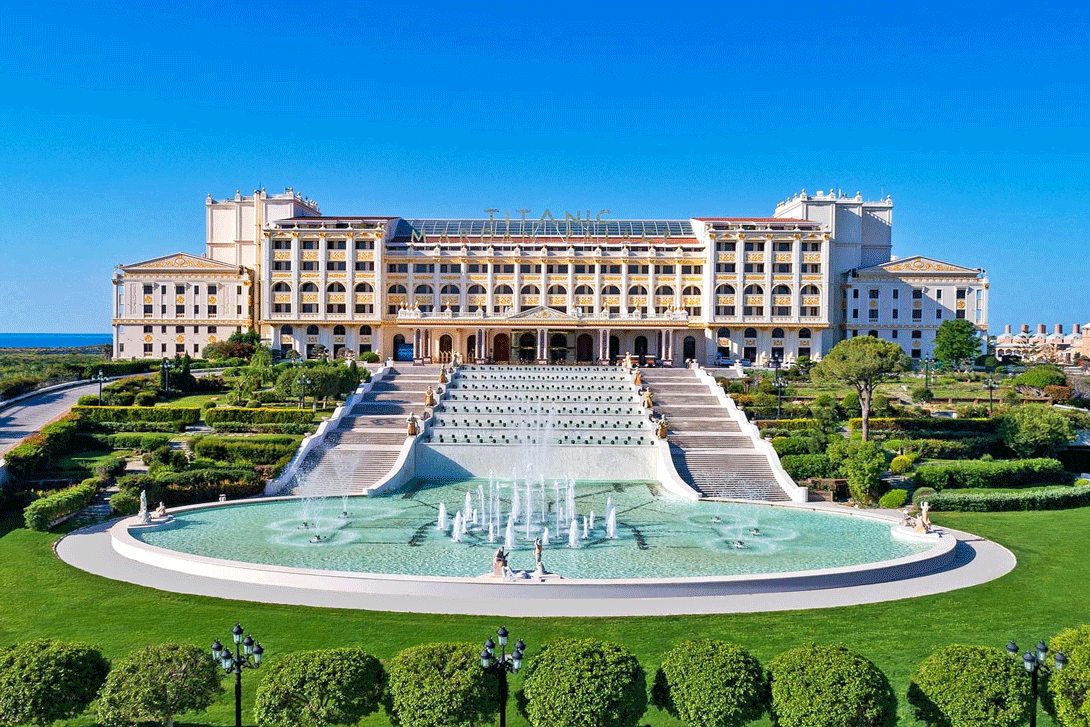29 titanic mardan palace entrance antalya