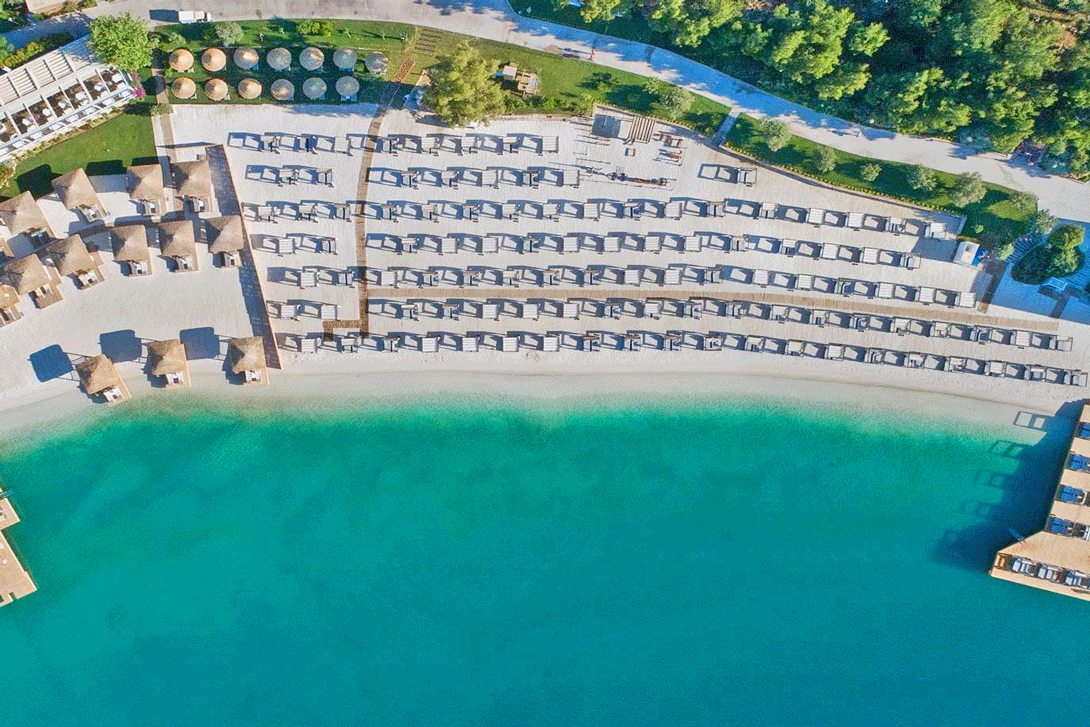 cheap resort hotels to Spend holiday with family