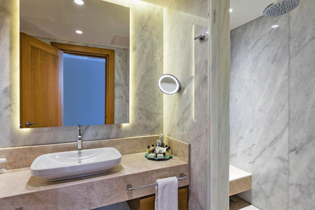 cheap resort hotels to Spend holiday with family