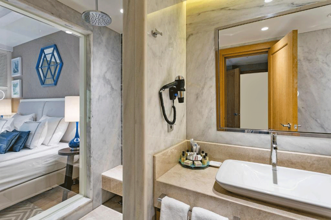 cheap resort hotels to Spend holiday with family