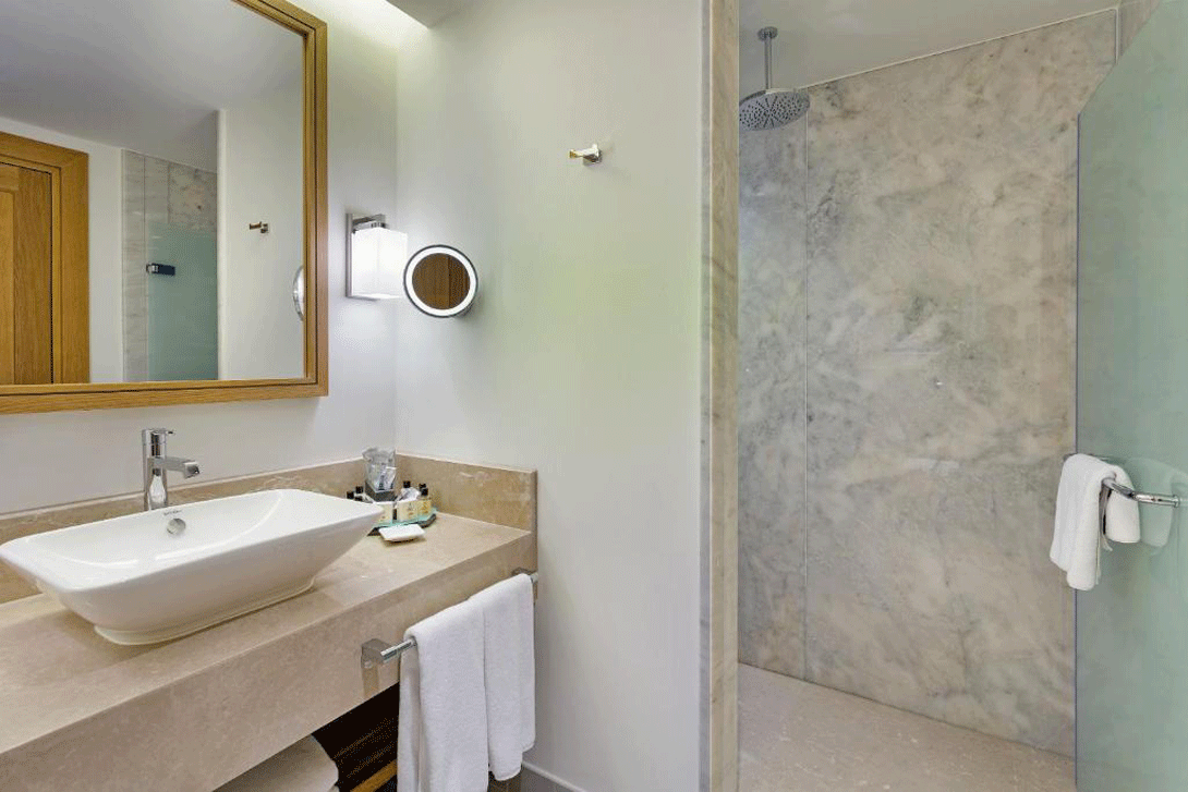 cheap resort hotels to Spend holiday with family