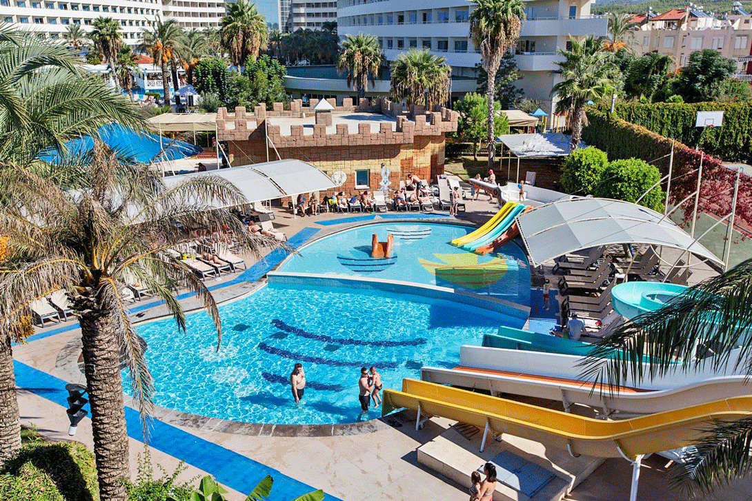 cheap resort hotels to Spend holiday with family