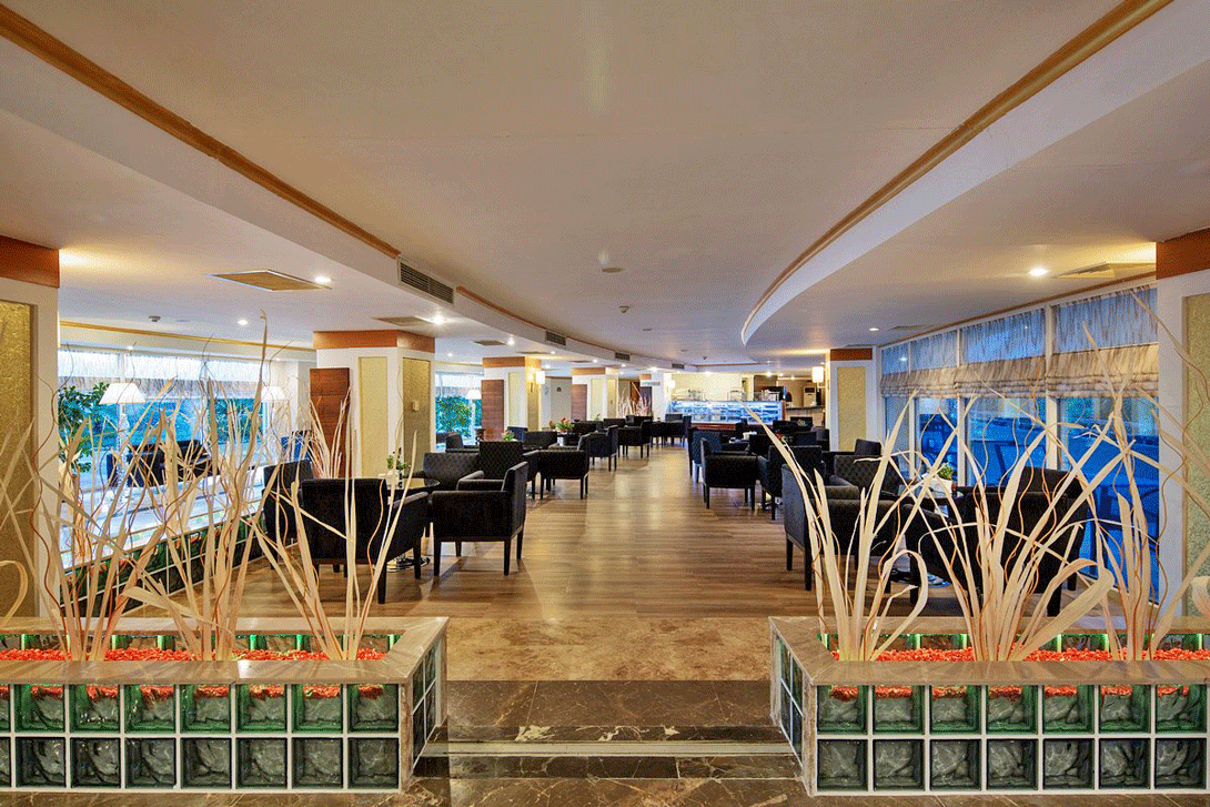 cheap resort hotels to Spend holiday with family