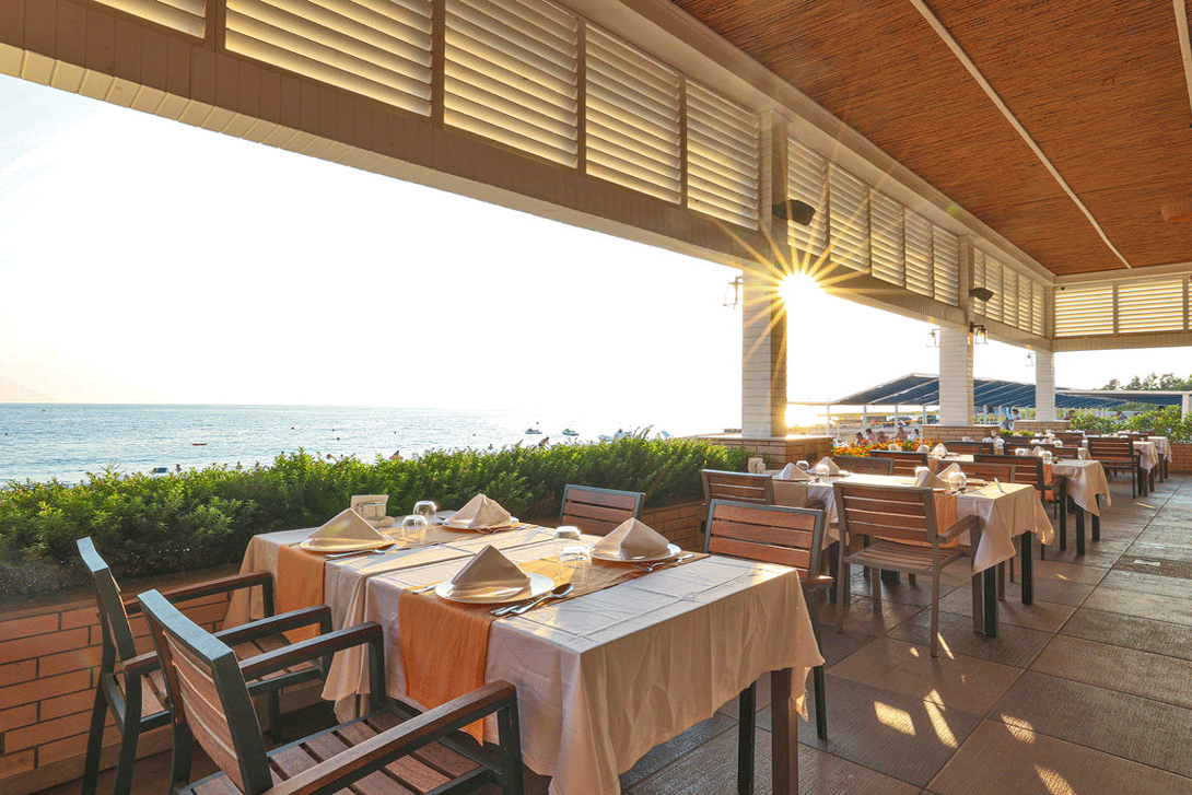 cheap resort hotels to Spend holiday with family