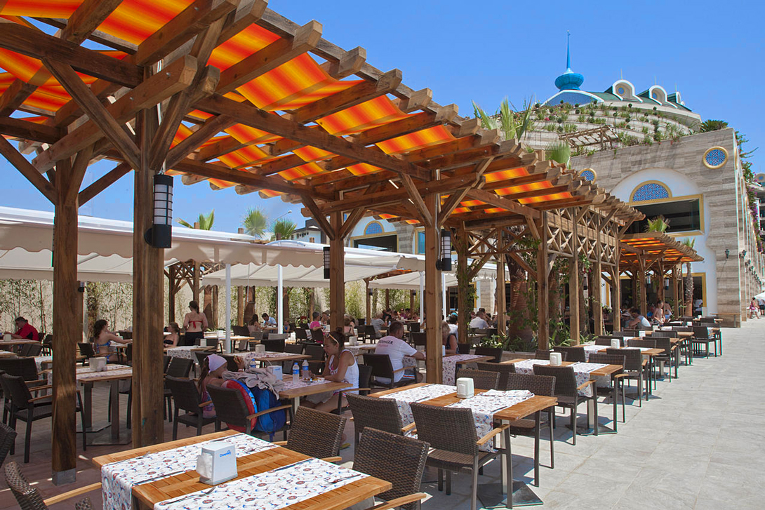 cheap resort hotels to Spend holiday with family