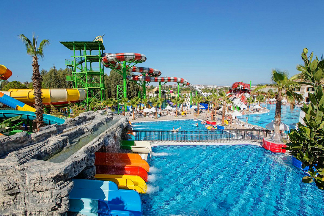 cheap resort hotels to Spend holiday with family