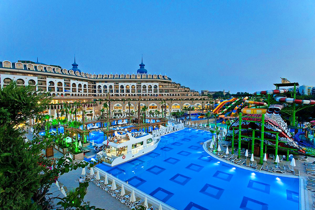 cheap resort hotels to Spend holiday with family