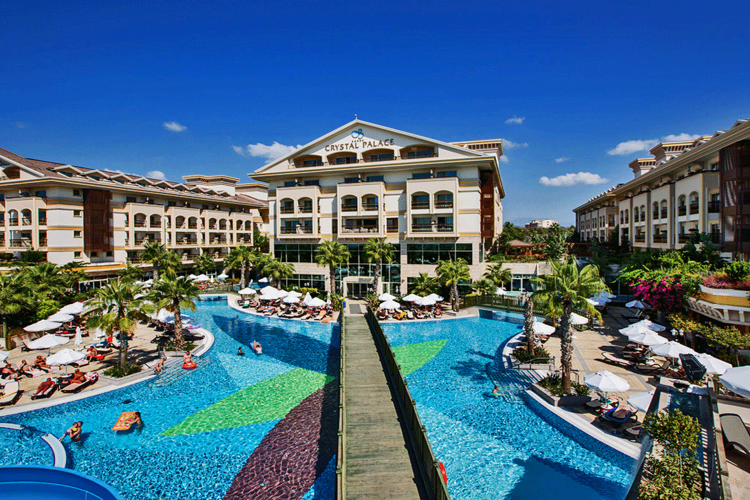 cheap resort hotels to Spend holiday with family