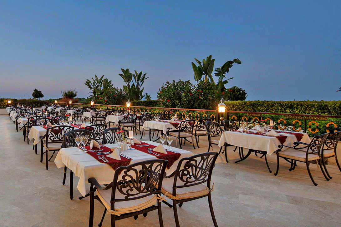 cheap resort hotels to Spend holiday with family