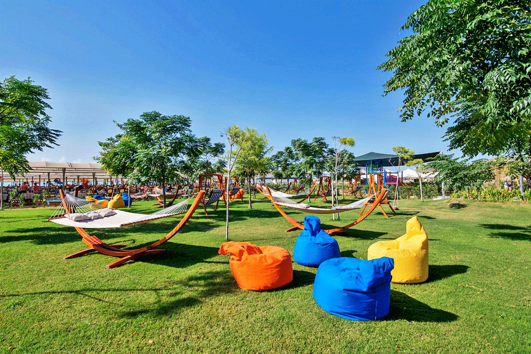 cheap resort hotels to Spend holiday with family