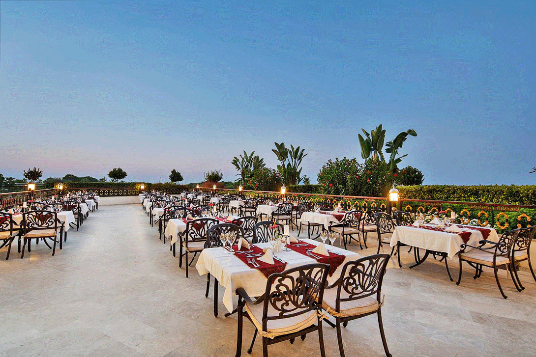 cheap resort hotels to Spend holiday with family