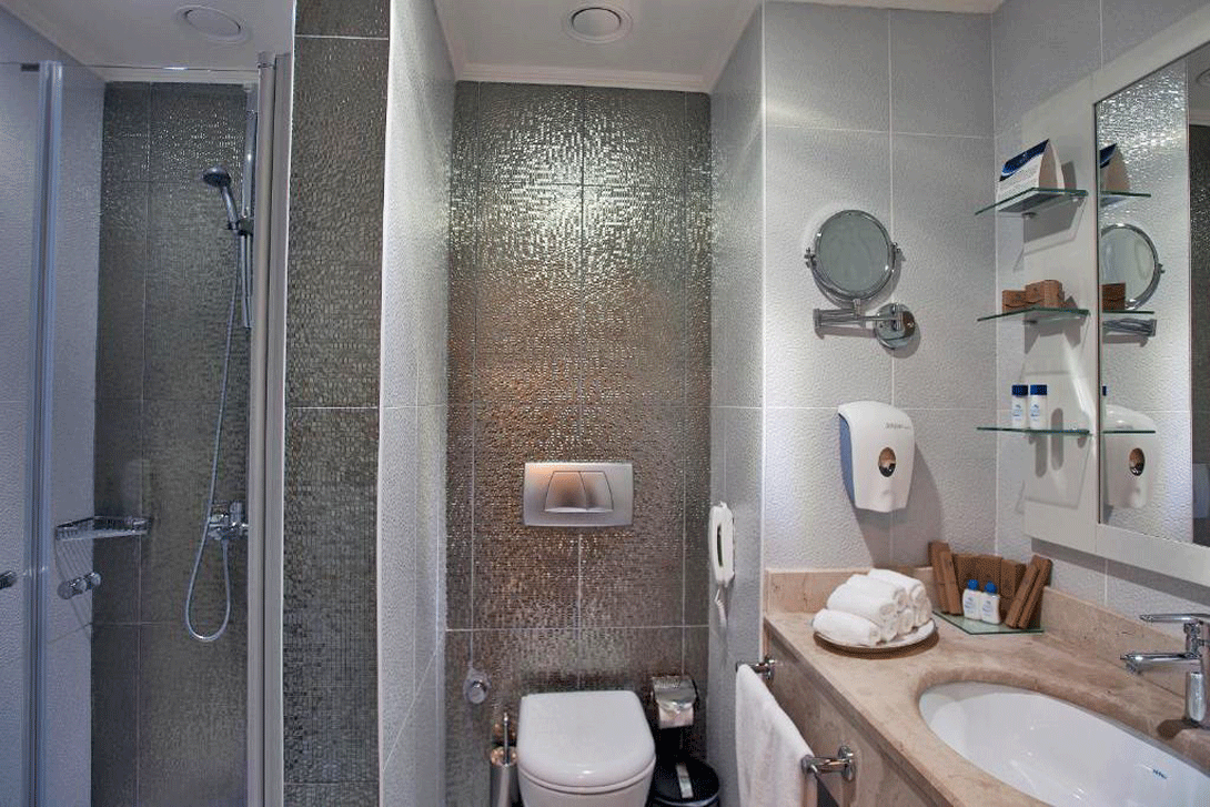 crystal palace luxury bathroom interior