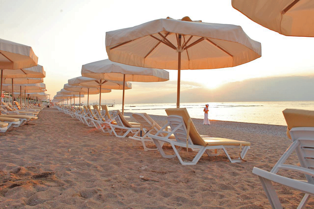 cheap resort hotels to Spend holiday with family