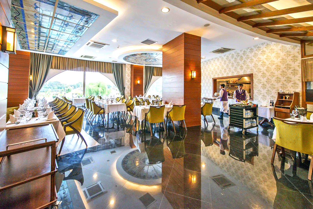 cheap resort hotels to Spend holiday with family