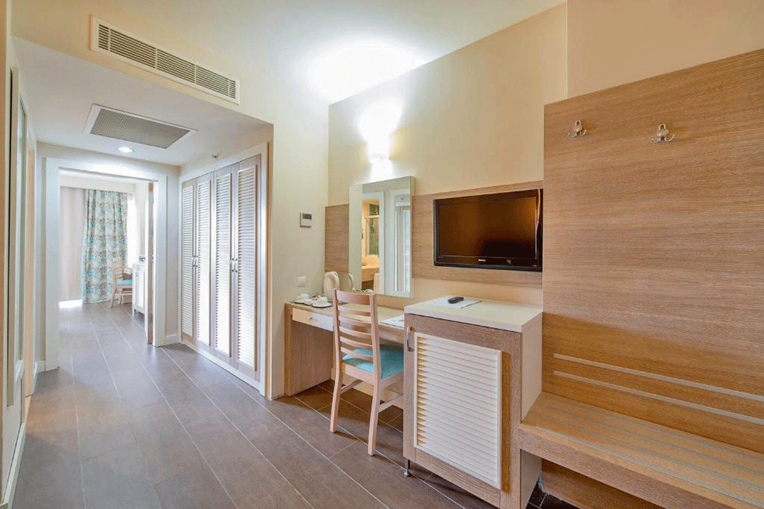 cheap resort hotels to Spend holiday with family