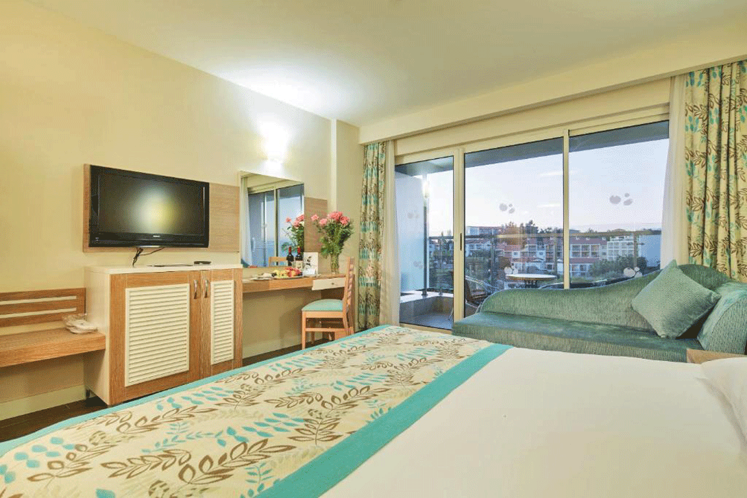 cheap resort hotels to Spend holiday with family