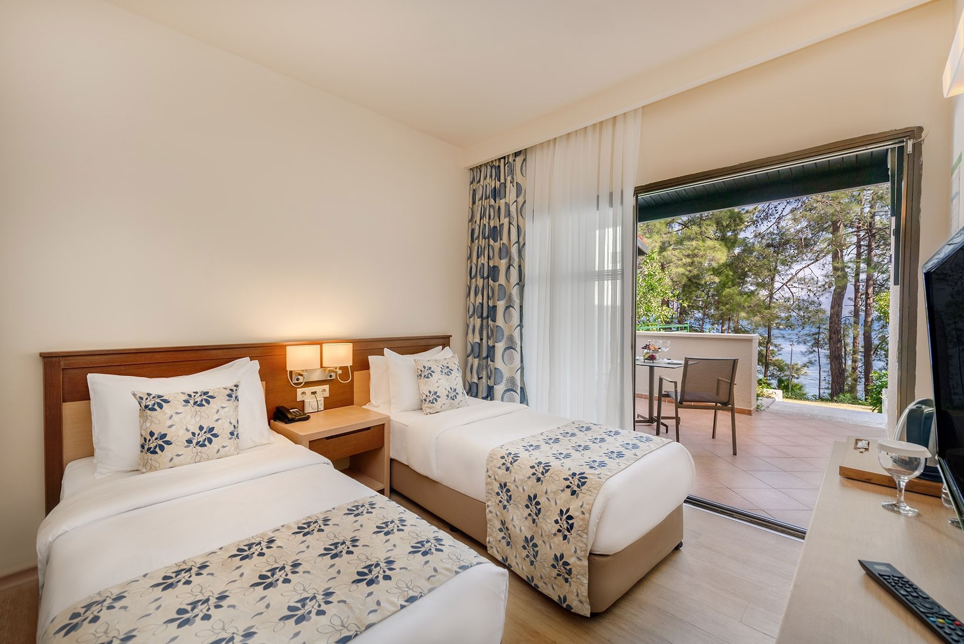 cheap resort hotels in Turkey to Spend holiday with family