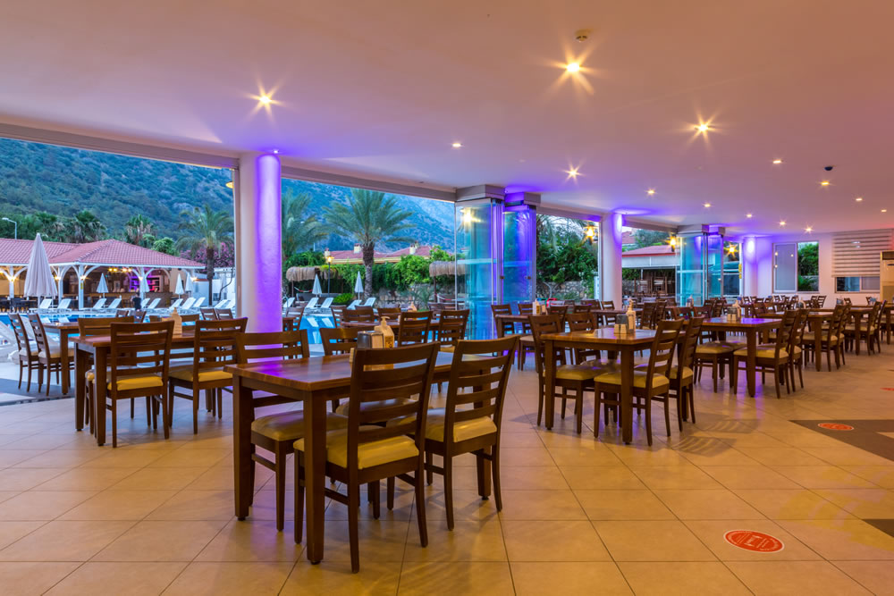 cheap resort hotels to Spend holiday with family