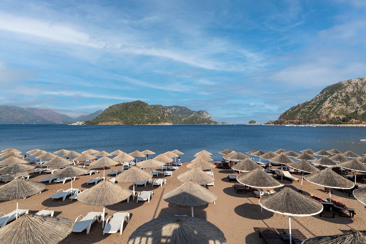 cheap resort hotels to Spend holiday with family