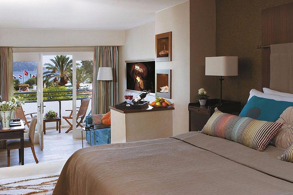 cheap resort hotels to Spend holiday with family