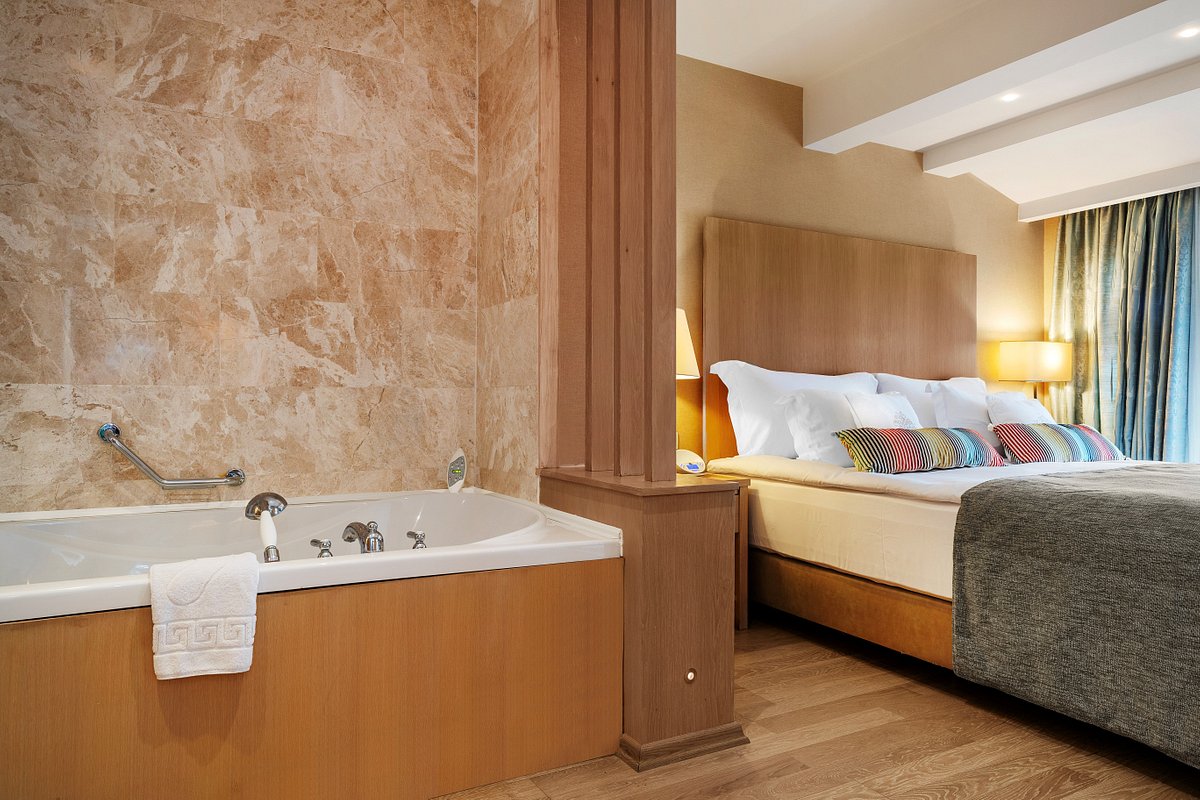 cheap resort hotels to Spend holiday with family