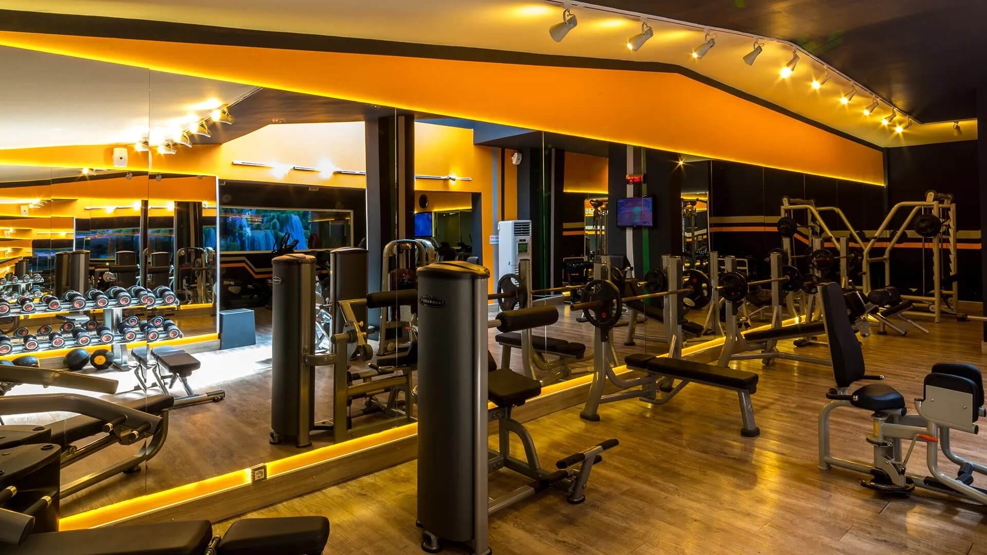 cheap resort hotels to Spend holiday with family