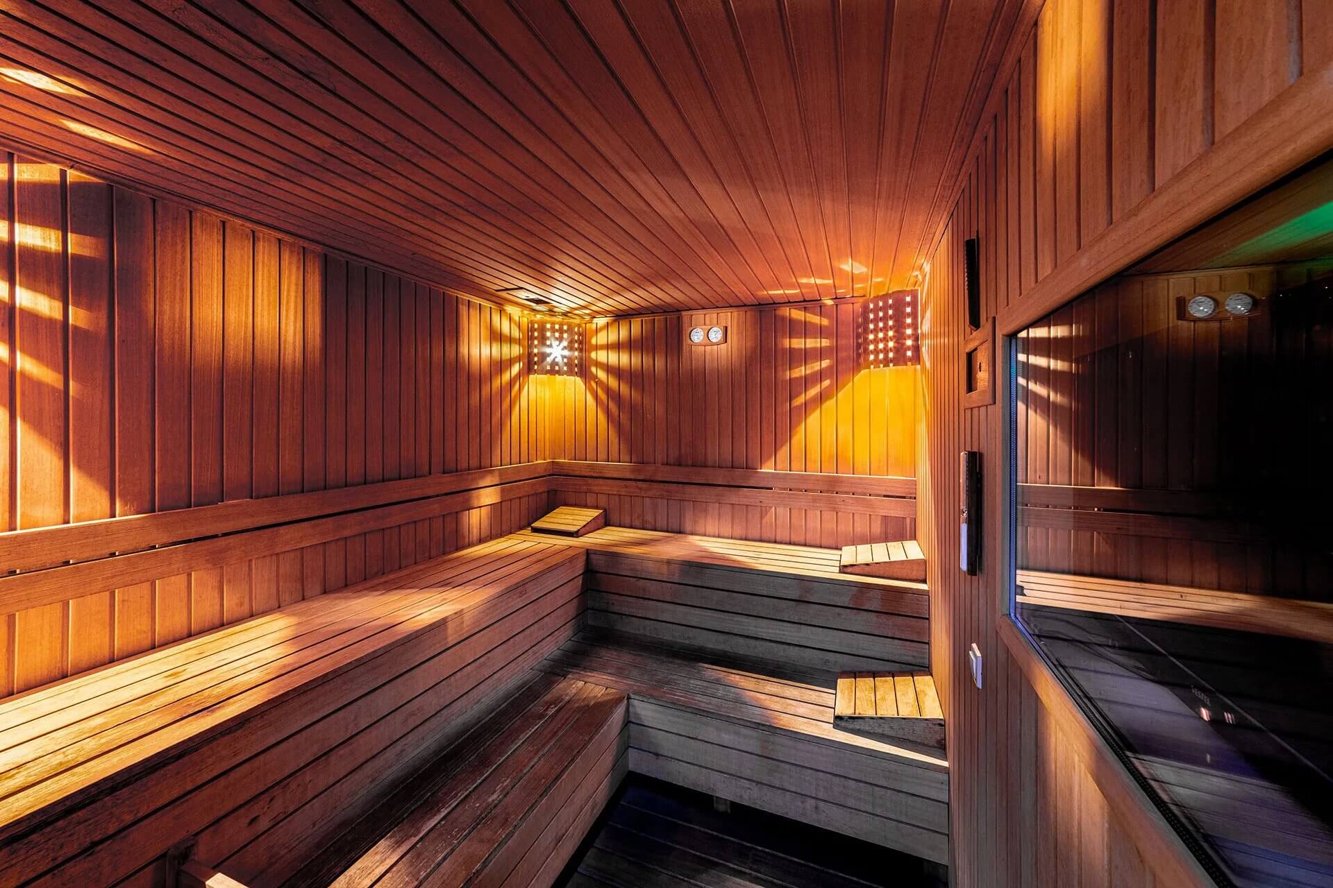 cheap resort hotels to Spend holiday with family