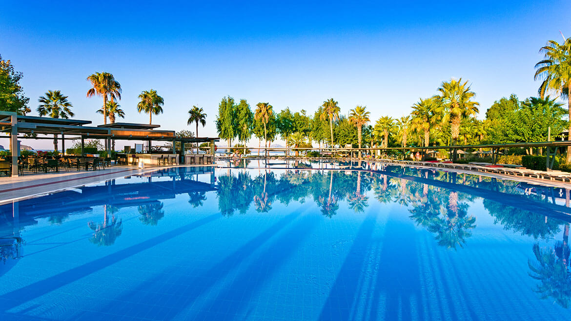 cheap resort hotels in Turkey to Spend holiday with family