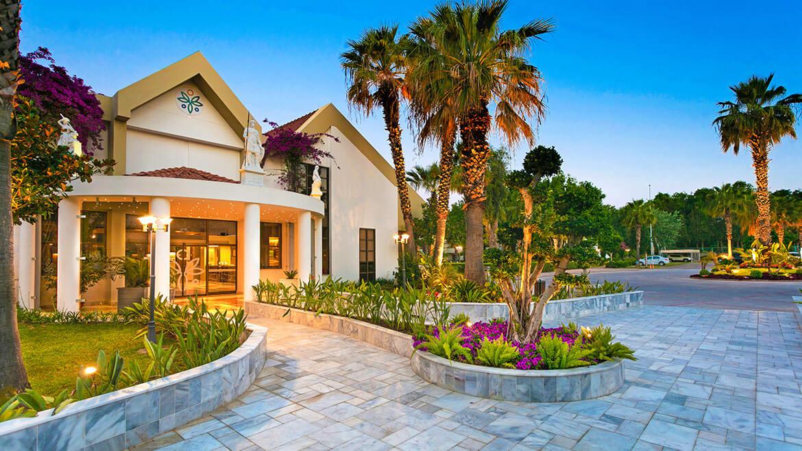 cheap resort hotels in Turkey to Spend holiday with family