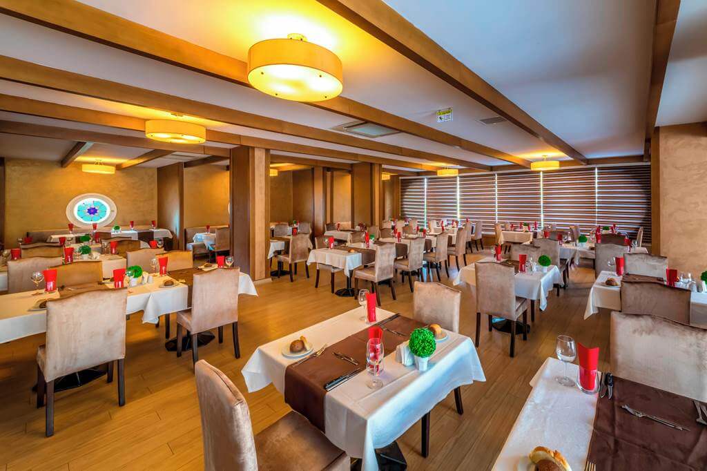 cheap resort hotels to Spend holiday with family