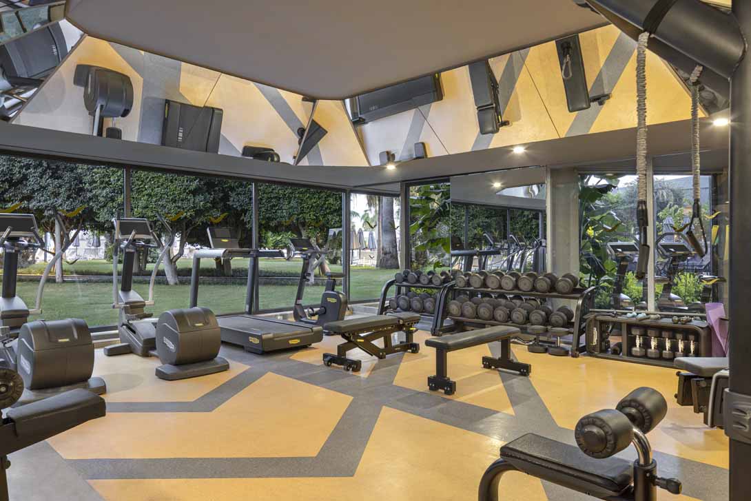 cheap resort hotels to Spend holiday with family