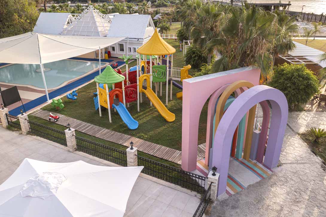 cheap resort hotels to Spend holiday with family